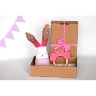 /Jumatamade Homemade pink baby girl toys set, stuffed bunny toy crochet teething ring toys set of 2