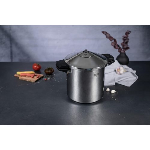  Kuhn Rikon pressure cooker, 8.5-Qt, Silver