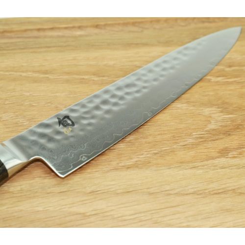  Kai Shun Premier Tim Malzer TDM-1701 Geschenkset ultrascharfes Allzweckmesser, 16.5 cm Schneidebrett (Eiche), 30x22 cm + hochwertigem Poliertuch