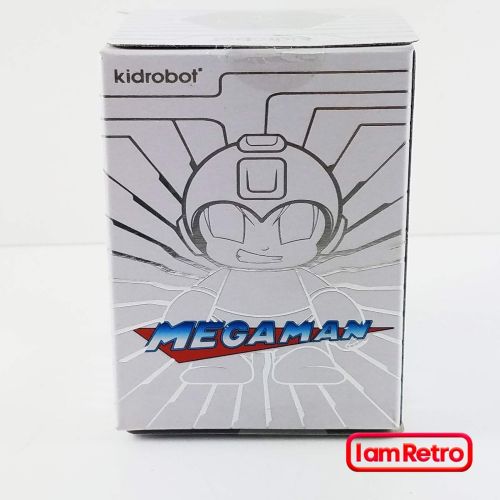 키드로봇 Kidrobot Mega Man 3 Chrome Silver Mini Figure 30th Anniversary NYCC