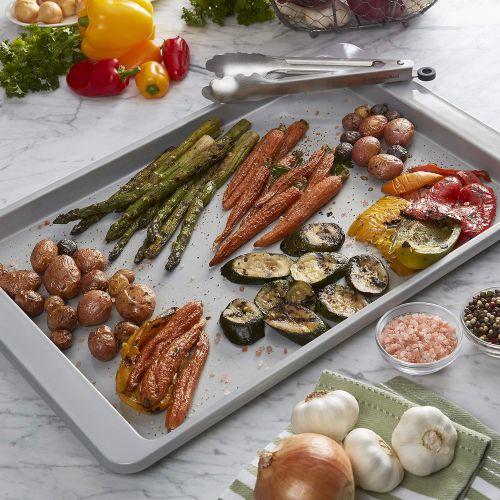 키친에이드 KitchenAid Nonstick Aluminized Steel Baking Sheet, 13x18-Inch, Silver