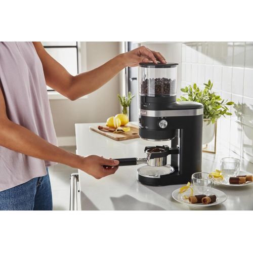 키친에이드 [아마존베스트]KitchenAid KCG8433BM Burr Coffee Grinder, 10 oz, Black Matte