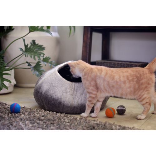  Kittycentric Cozy Cat Cave Bed- Handmade 100% Felted Wool