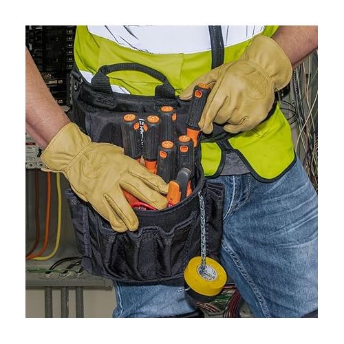  Klein Tools 85076INS Insulated Screwdriver Set features 1000V Screwdrivers, (3) Phillips and (2) Slotted and Square Tips, 6-Piece