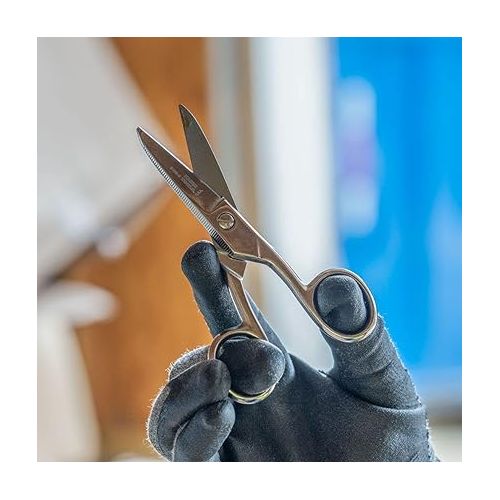  Klein Tools 2100-5 Electrician Scissors for Heavy-Duty Cutting, Made in USA, Corrosion Resistant, 5-1/4-Inch