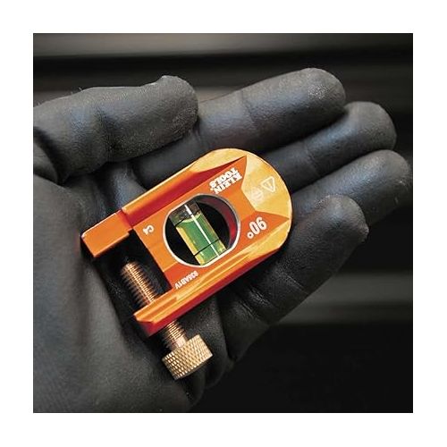  Klein Tools 935AB1V No-Dog Level, 2.5-Inch Conduit Bending Level, 1 Vial, ACCU-BEND Level Eliminates Dog-Legs in Offsets and Saddle Bends