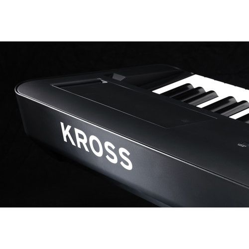  Korg KROSS 2-88 88-Key Synthesizer Workstation (Super Matte Black)