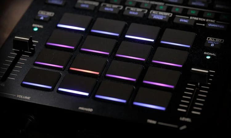  Korg KAOSS Replay Dynamic Effects Processor and Sampler Demo