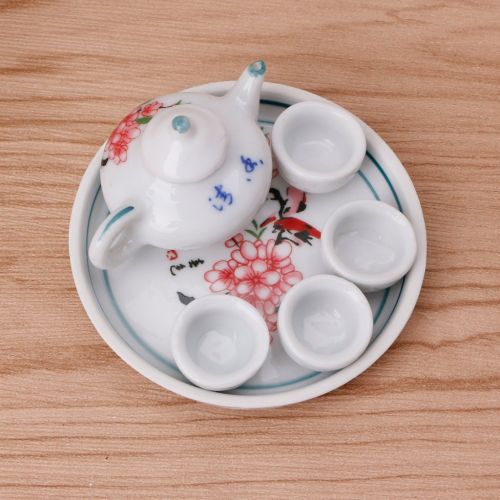  LANDUM Miniature Ornaments Ceramic Teapot Tea Cups Set Simulation Dinnerware Christmas New Year Gift Pack of 1 Random Delivery