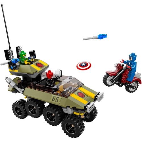  LEGO Super Heroes Captain America vs. Hydra Play Set