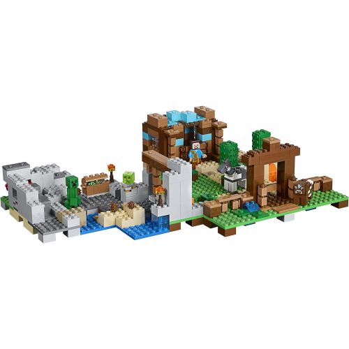  LEGO Minecraft The Crafting Box 2.0 21135 Building Kit (717 Pieces)