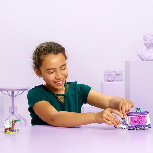  LEGO Friends Emma’s Art Stand 41332 Building Set (210 Pieces)