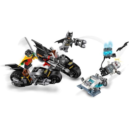  LEGO DC Batman Mr. Freeze Batcycle Battle 76118 Building Kit (200 Pieces)