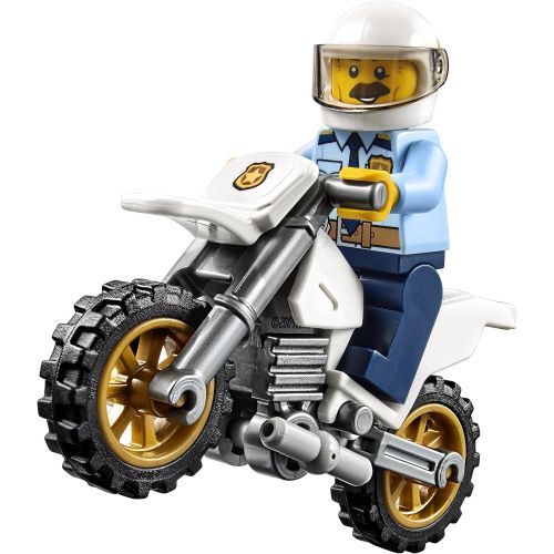  LEGO City Police Tow Truck Trouble 60137 Building Toy (144 Pieces) (Discontinued by Manufacturer)