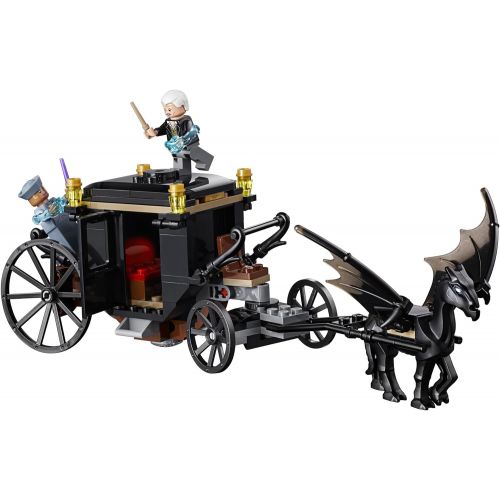  LEGO Fantastic Beasts: The Crimes of Grindelwald - Grindelwald’s Escape 75951 Building Kit (132 Pieces) (Discontinued by Manufacturer)