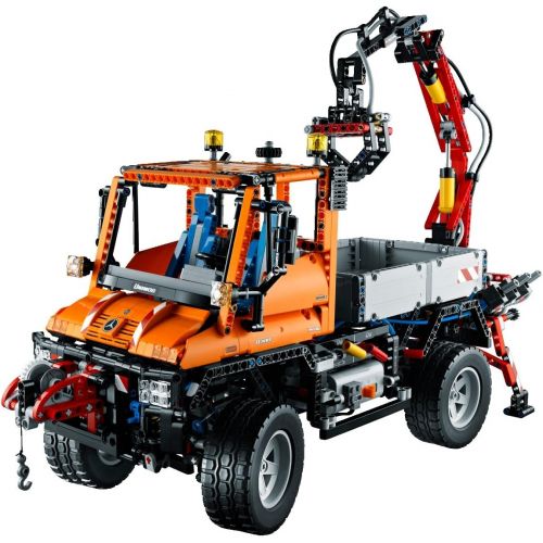  LEGO Technic Unimog U400 (8110)