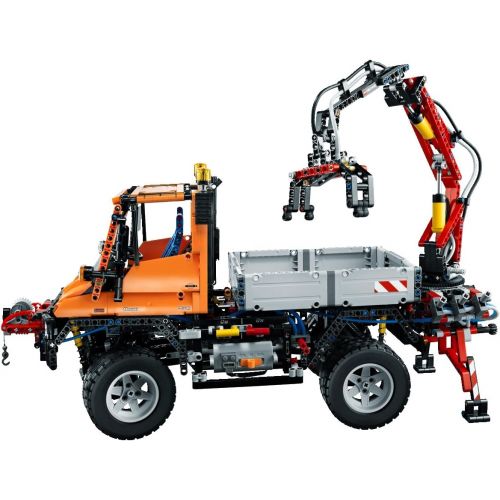  LEGO Technic Unimog U400 (8110)