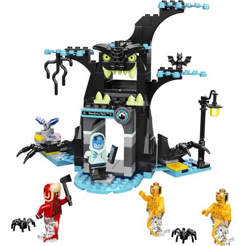  LEGO Hidden Side Welcome to The Hidden Side 70427 Ghost Toy, Cool Augmented Reality Play Experience for Kids, New 2020 (189 Pieces)