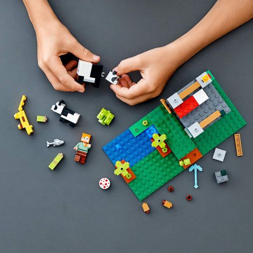  LEGO Minecraft The Panda Nursery 21158 Construction Toy for Kids, Great Gift for Fans of Minecraft and Pandas, New 2020 (204 Pieces)