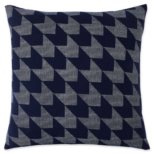 라코스테 Lacoste Herringbone Square Throw Pillow in Black