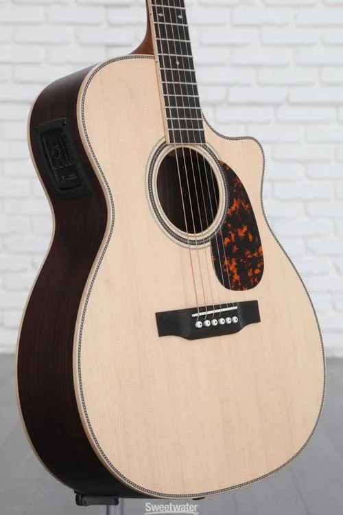 Larrivee OMV-40RE Legacy Series Acoustic-electric Guitar - Natural