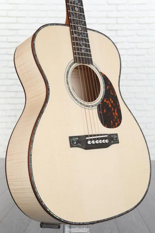 Larrivee OM-10 Romanian Flamed Maple Acoustic Guitar - Natural, Sweetwater Exclusive Demo