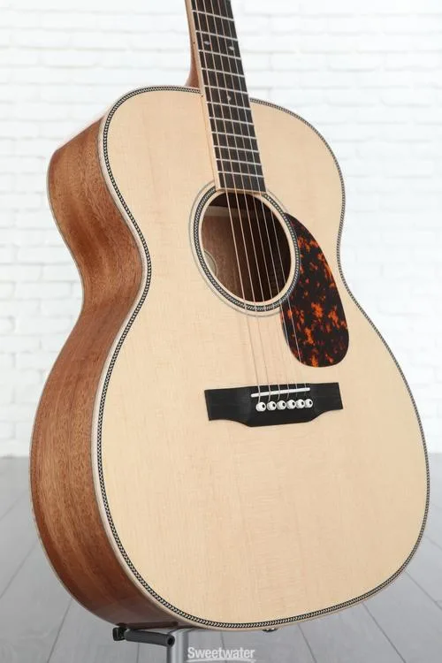 Larrivee OM-50 Acoustic Guitar