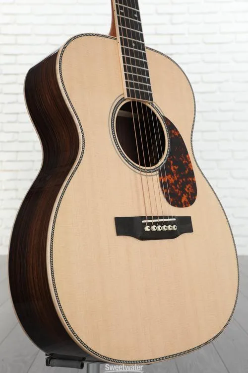 Larrivee OM-60 Acoustic Guitar - Natural