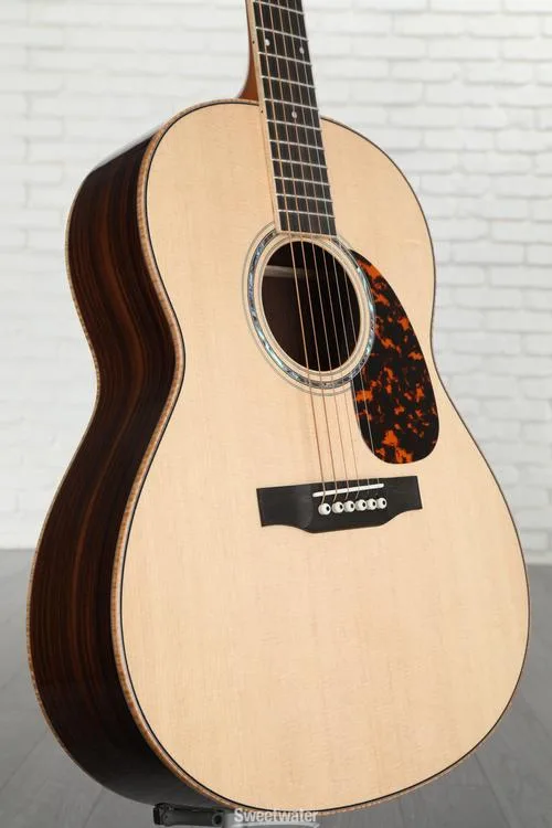 Larrivee L-09 Acoustic Guitar - Natural