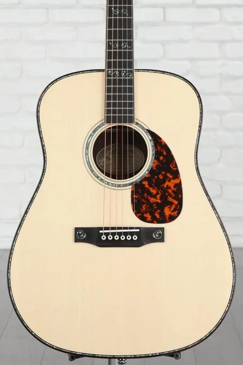  Larrivee D-10 Alpine Moon Spruce Deluxe Series Acoustic Guitar - Natural Gloss Demo