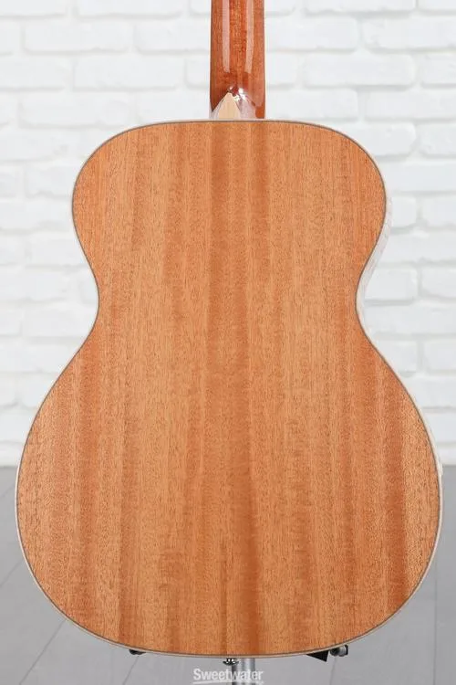  Larrivee OM-05 Acoustic Guitar - Natural Gloss