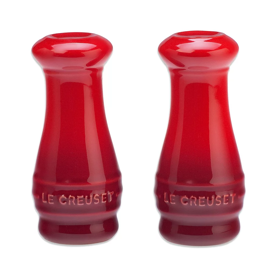 르크루제 Le Creuset 2-Piece Salt and Pepper Shaker Set in Cherry