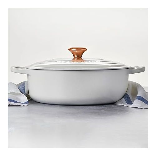 르크루제 Le Creuset Signature 6.75-quart Round Wide Oven with Copper Knob - Enameled Cast Iron (White)