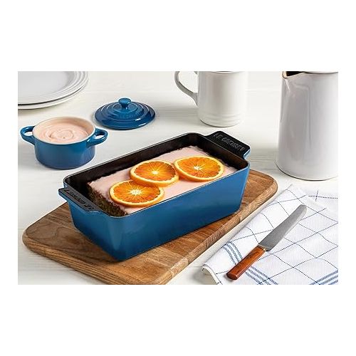 르크루제 Le Creuset Enameled Cast Iron Signature Loaf Pan, 2qt., Cerise