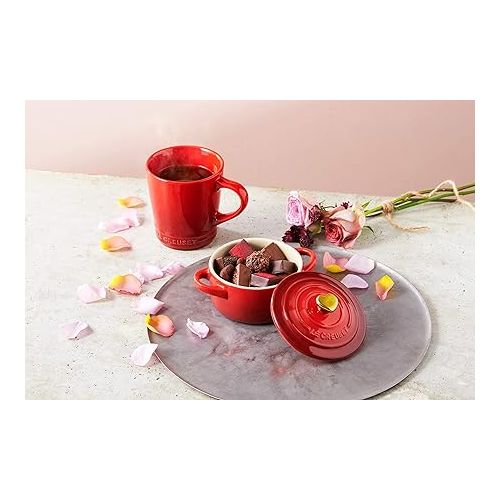 르크루제 Le Creuset Cerise with Gold Heart Knob Stoneware Mini Round Cocotte, 8 oz