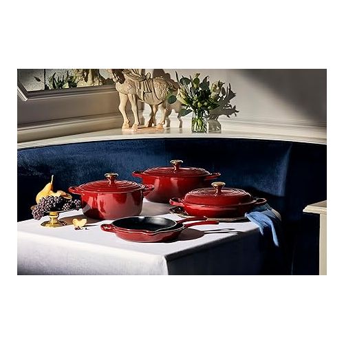 르크루제 Le Creuset Enameled Cast Iron Signature Round Dutch Oven, 4.5 qt., Rhone