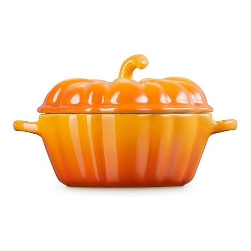 르크루제 Le Creuset Stoneware Figural Pumpkin Petite Cocotte, 12 oz., Persimmon