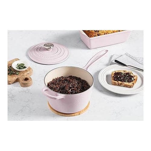 르크루제 Le Creuset Enameled Cast Iron Signature Saucepan, 2.25 qt., Shallot