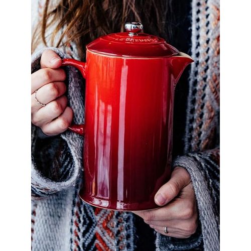 르크루제 Le Creuset Stoneware French Press, 34 oz., Cerise