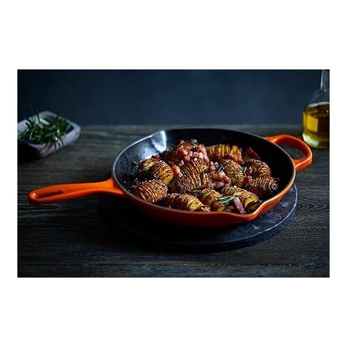 르크루제 Le Creuset Enameled Cast Iron Signature Iron Handle Skillet, 10.25