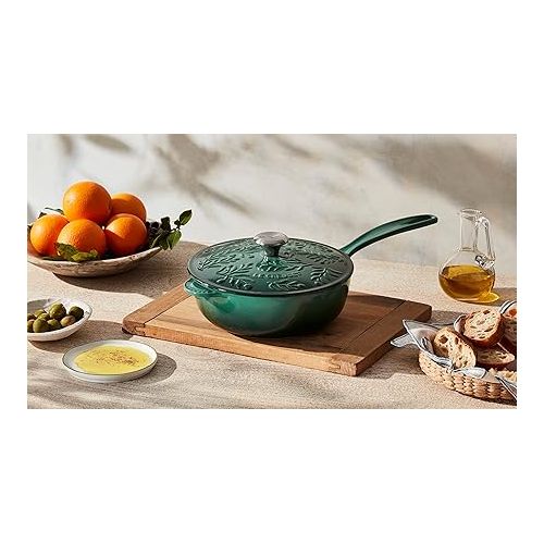 르크루제 Le Creuset Olive Branch Collection Cast Iron Traditional Round Saucier, 2.25 Qt., Olive