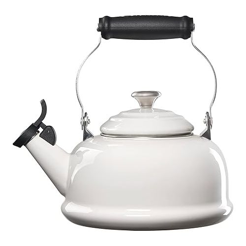 르크루제 Le Creuset Enamel On Steel Whistling Tea Kettle with Metal Finishes, 1.7 qt., White