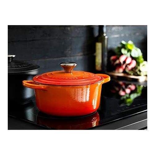 르크루제 Le Creuset Enameled Cast Iron Signature Round Dutch Oven, 3.5 qt. , Flame