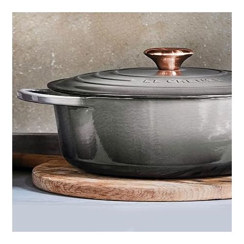 르크루제 Le Creuset Signature 6.75-quart Round Wide Oven with Copper Knob - Enameled Cast Iron (Oyster)