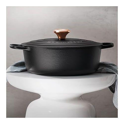 르크루제 Le Creuset Signature 6.75-quart Round Wide Dutch Oven with Copper Knob (Licorice)