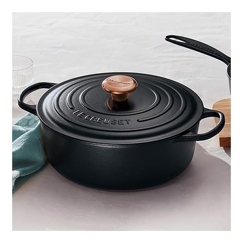 르크루제 Le Creuset Signature 6.75-quart Round Wide Dutch Oven with Copper Knob (Licorice)