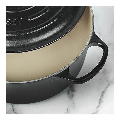 르크루제 Le Creuset Signature 6.75-quart Round Wide Dutch Oven with Copper Knob (Licorice)