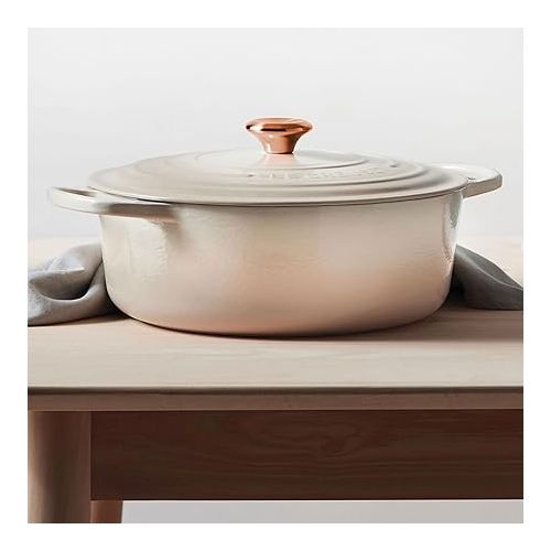 르크루제 Le Creuset Signature 6.75-quart Round Wide Oven with Copper Knob - Enameled Cast Iron (Meringue)