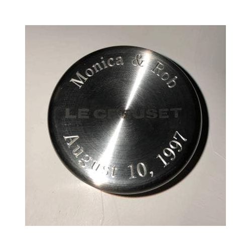 르크루제 Le Creuset 1 3/4 Qt. Signature Saucepan w/ Additional Engraved Personalized Stainless Steel Knob - Artichaut