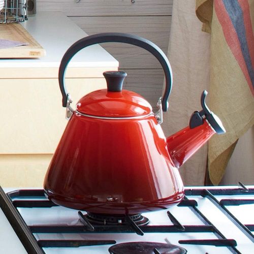 르크루제 Le Creuset Wasserkessel, Fuellmenge: 1,6 l, Emaillierter Stahl/Phenolgriffe, Kone, Kirschrot